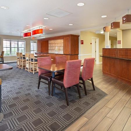 Towneplace Suites By Marriott St. Petersburg Clearwater Buitenkant foto