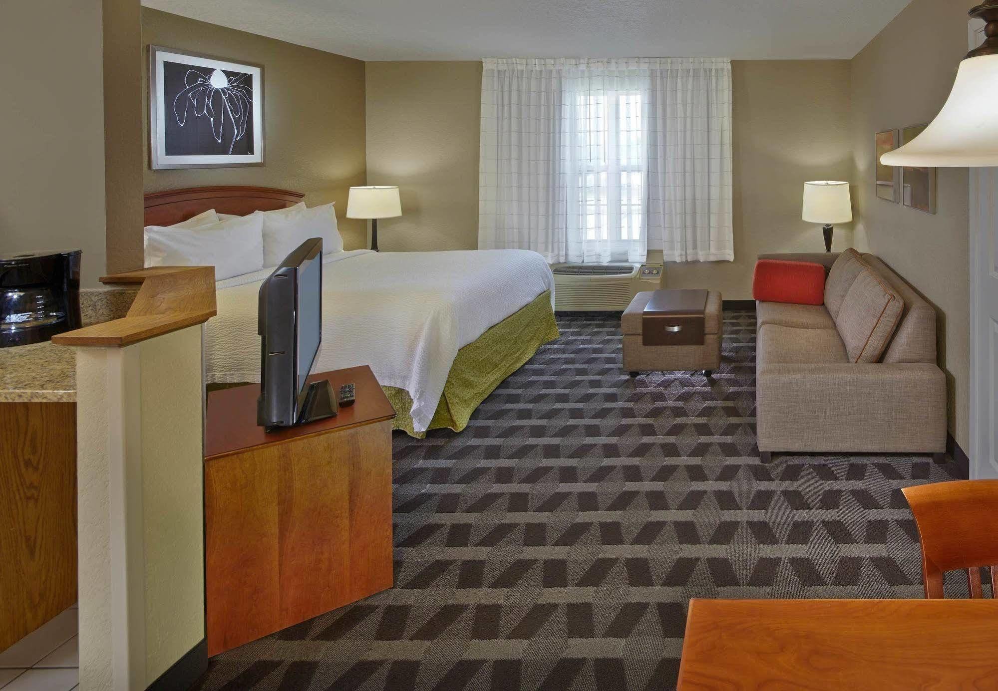 Towneplace Suites By Marriott St. Petersburg Clearwater Buitenkant foto