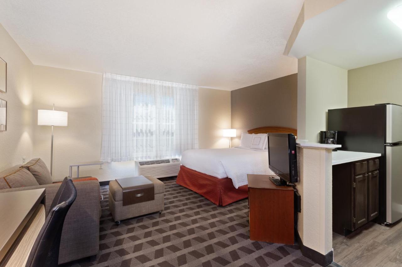 Towneplace Suites By Marriott St. Petersburg Clearwater Buitenkant foto