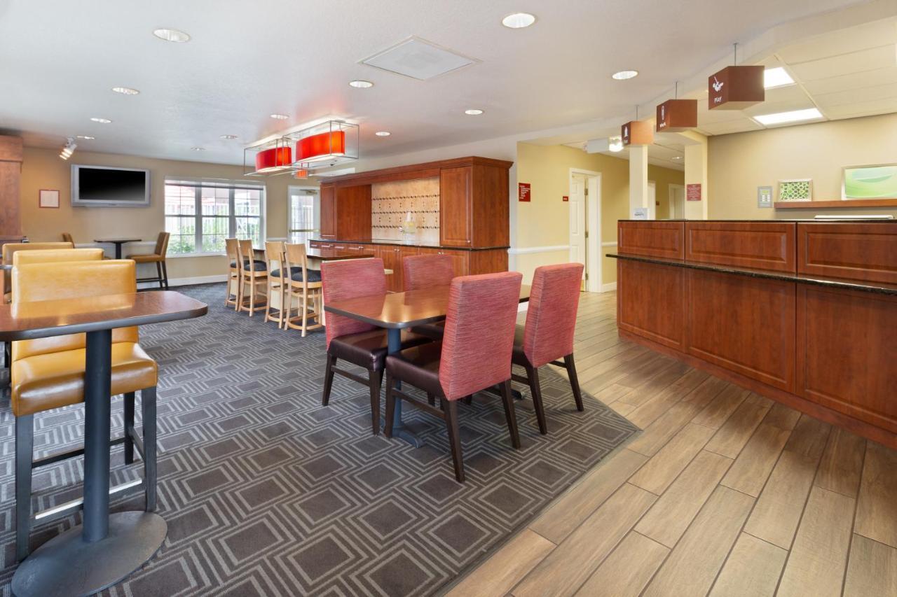 Towneplace Suites By Marriott St. Petersburg Clearwater Buitenkant foto