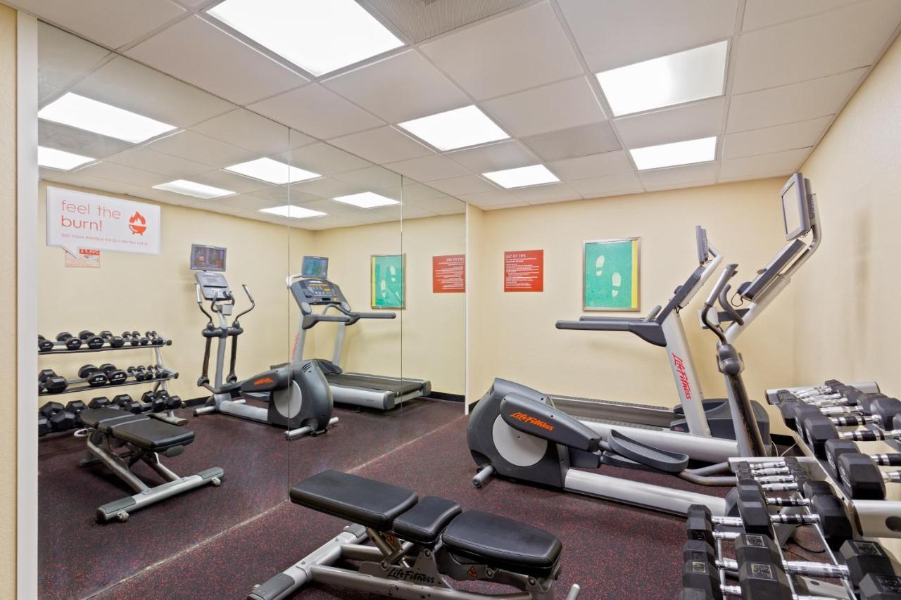 Towneplace Suites By Marriott St. Petersburg Clearwater Buitenkant foto